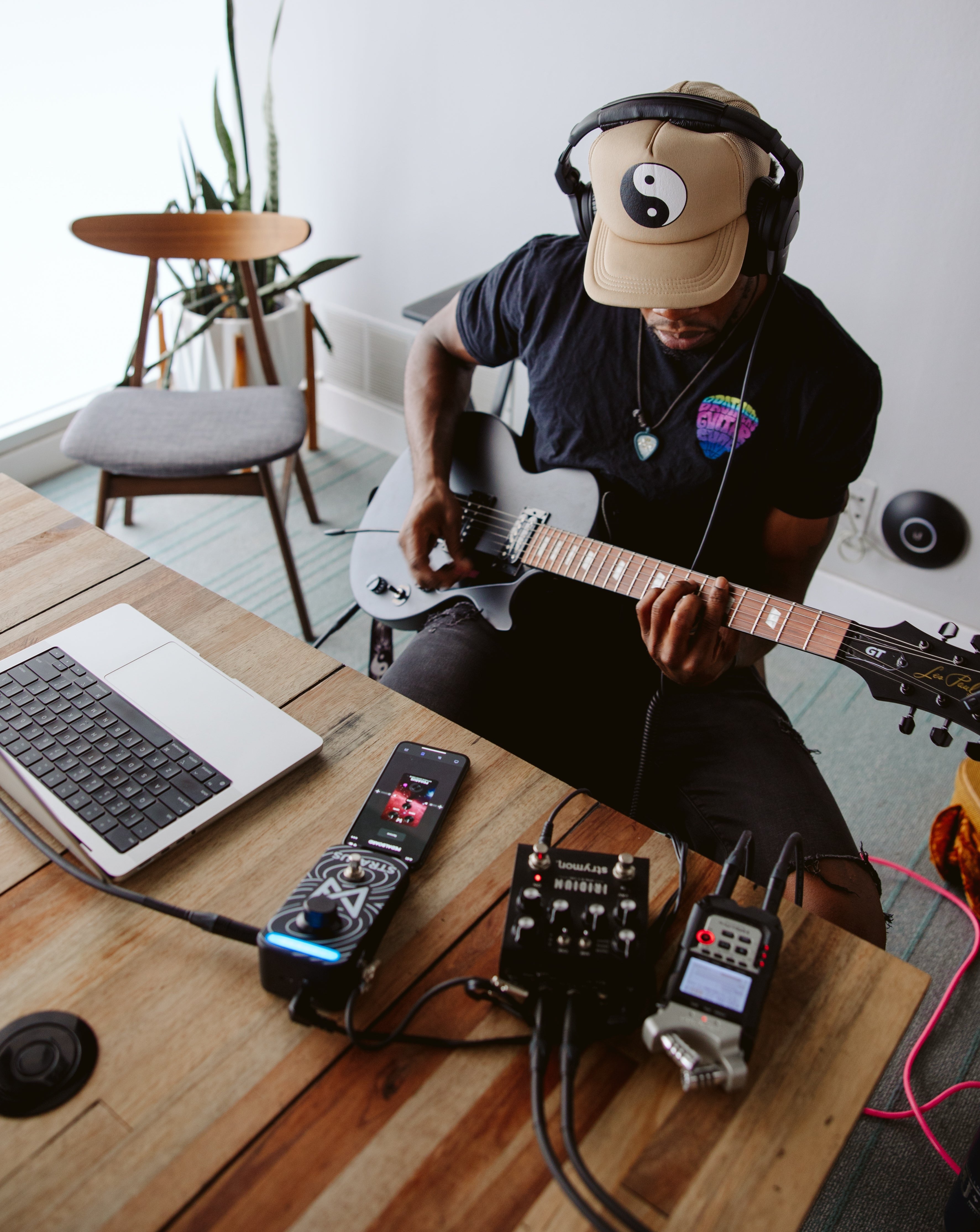 Stratus®: AI Pedal with Infinite Sounds, NAM A2, Hands-Free